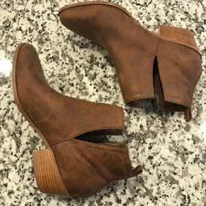 SOLD Justfab brown booties
